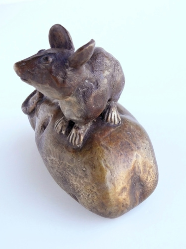 KITCHEN MOUSE by richards poey