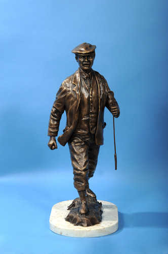 DR ALISTER MACKENZIE by mark dahl